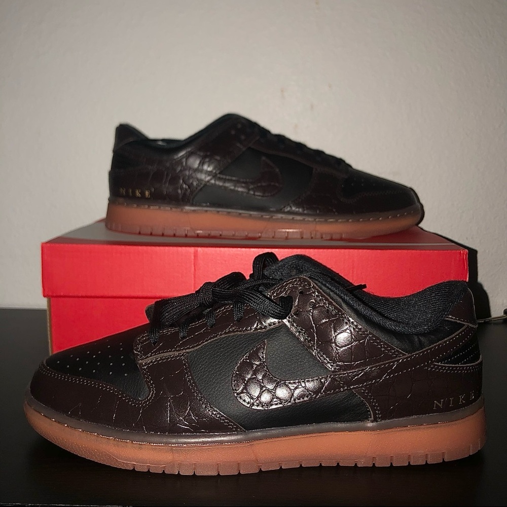 Nike Dunk Low “Brown Velvet” Size 12